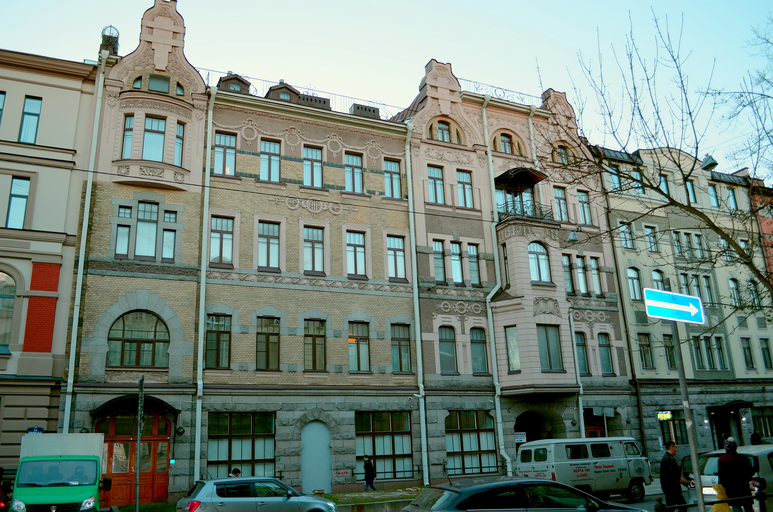 Здание Невской фабрики обоев М. И. Лихачевой)